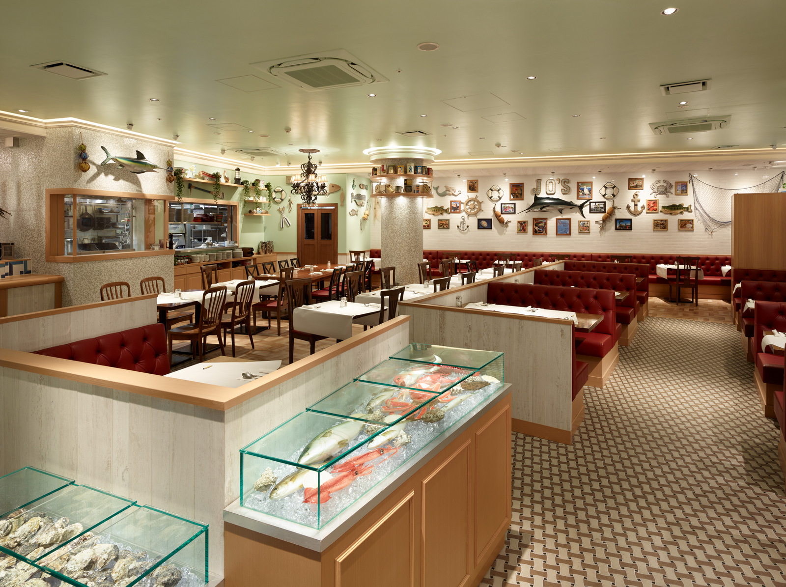 alt="おしゃれな店舗什器"